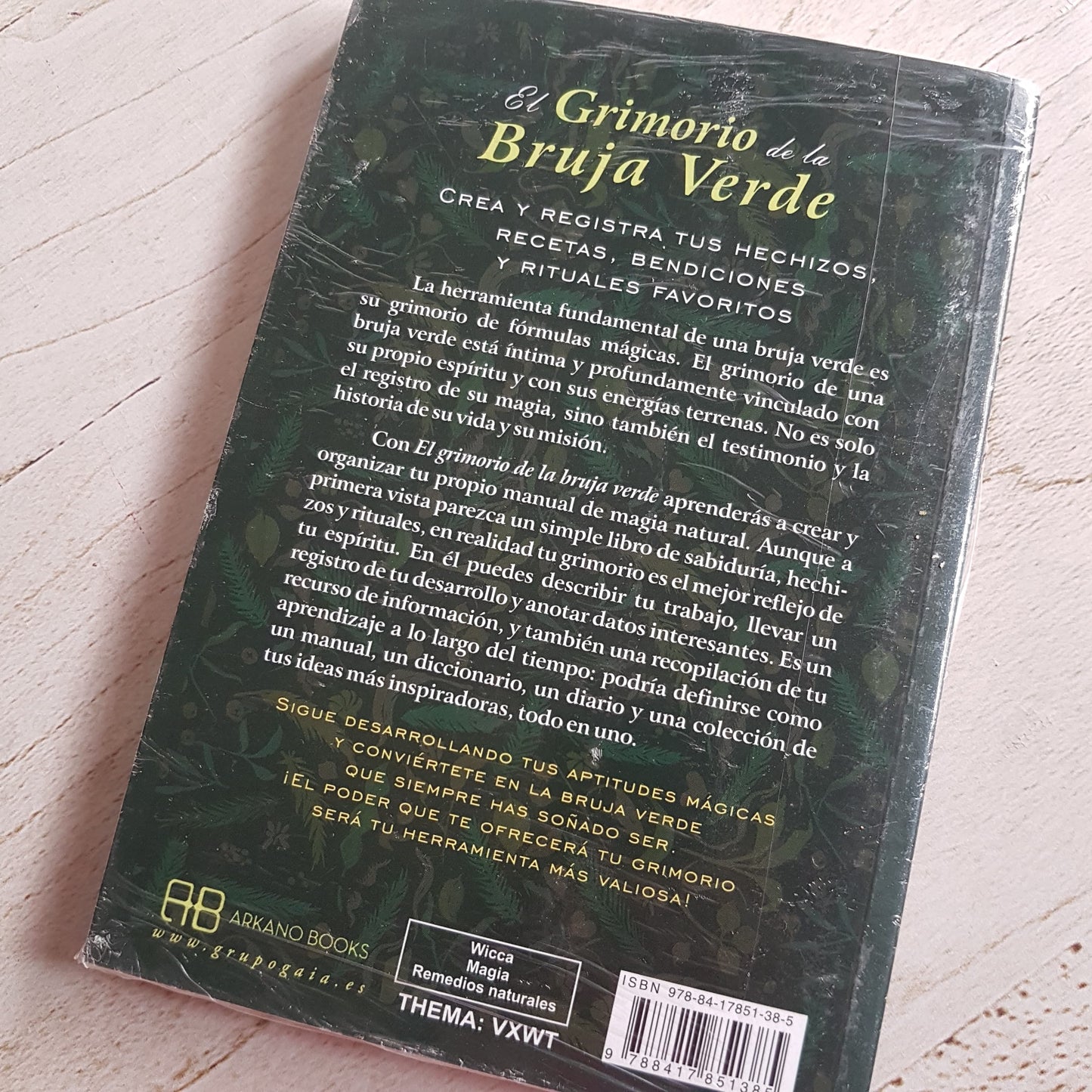 EL GRIMORIO DE LA BRUJA VERDE