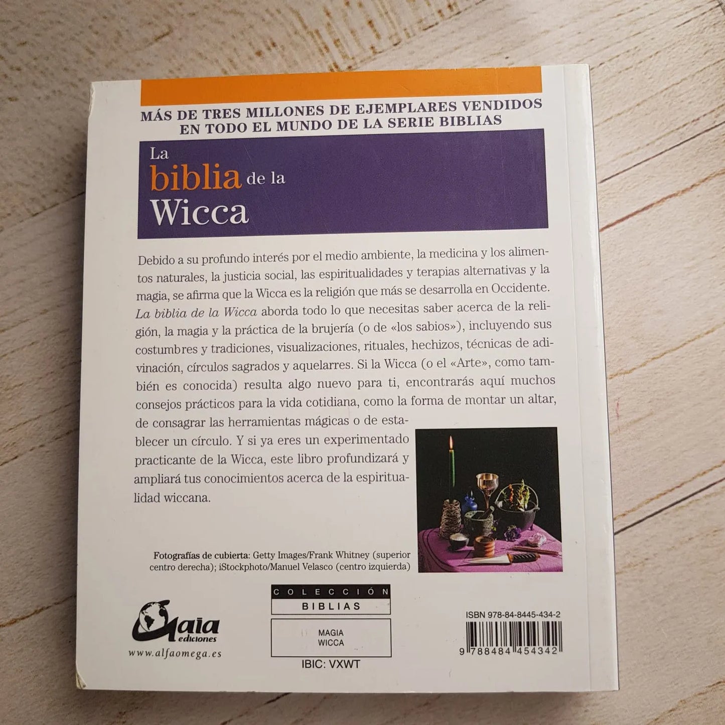 LA BIBLIA DE LA WICCA